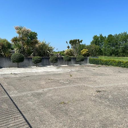Grand Gite Avec Piscine Maison Port Valade Tabanac المظهر الخارجي الصورة